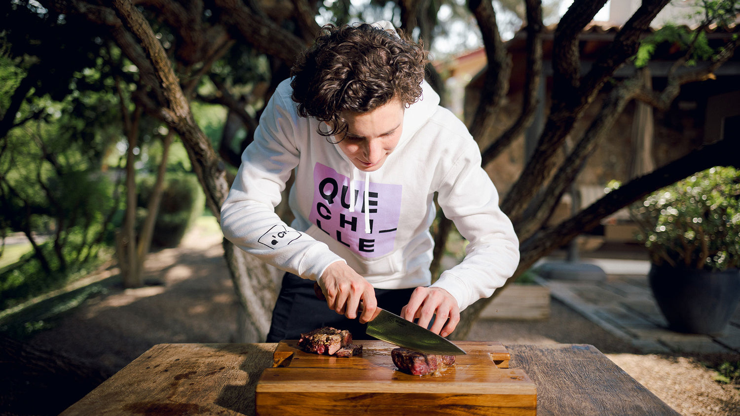 Roberto morales con cuchillos profesionales SÜSH by RobeGrill "the sound of cooking"