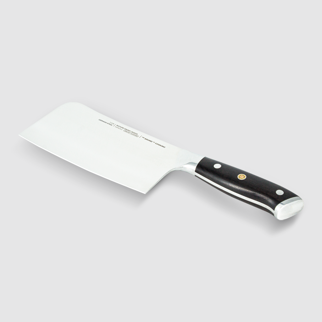 Hacha de cocina ideal para cortar huesos y carne. Medida: 6.5 pulgadas. Hoja: 1.4116 Acero alemán. Mango: Madera de ébano natural.